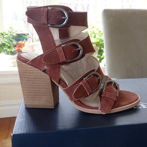 SUNDANCE GeeWawa Romi Strap Sandals 6.5 / 7  New in box